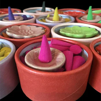 Indie Kadzidło 40 Sztuk Wieża Kadzidło Szyszki Z Bezpłatnym Ceramicznymi Kadzidła Szyszki Uchwyty Kwiatowy Zapach Odświeżacz Powietrza Do Łazienki